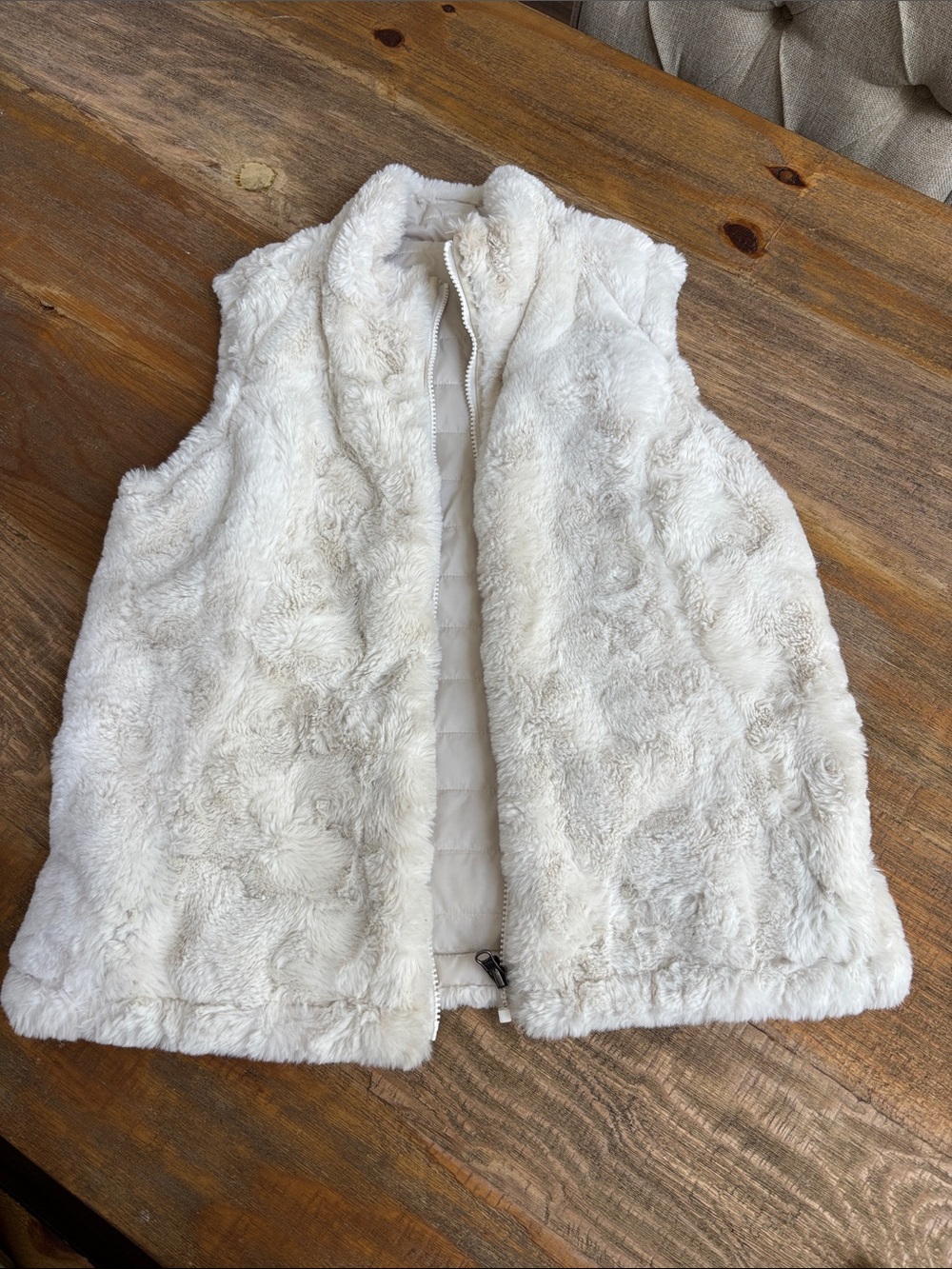 Nicole Miller Cream Faux Fur Vest size small